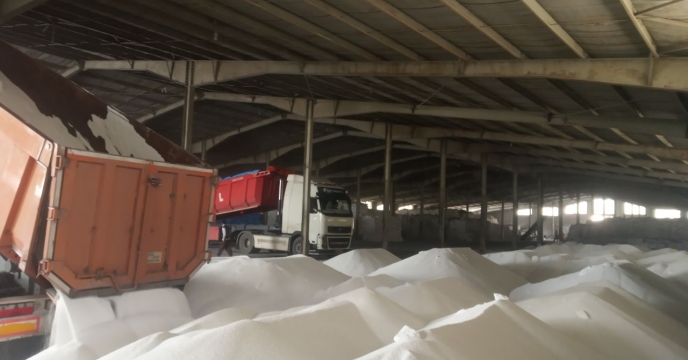 حمایت از کشاورزان فهرج با تحویل کودهای یارانه‌ای از طریق حواله الکترونیکی