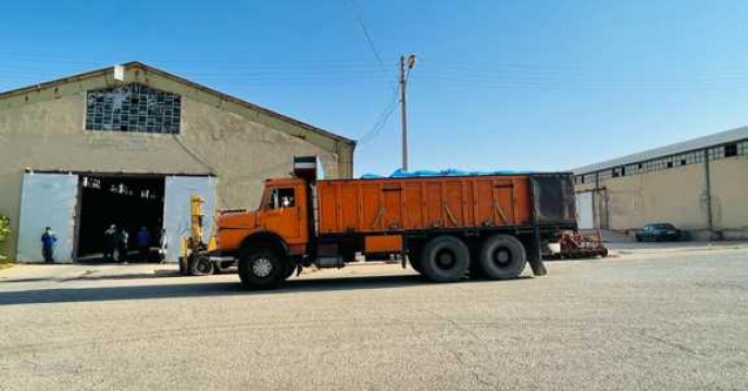 فروش مستقیم یک و  نیم تن کود دی فسفات آمونیوم به کشاورزان فارس در آذر ماه