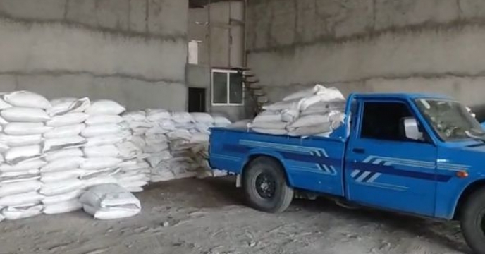 بازدید کارشناس فنی از انبار کارگزار  شهرستان رودان با هدف بررسی وضعیت نگهداری کودهای کشاورزی 