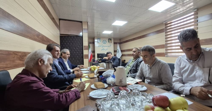 نشست مشترک بررسی وضعیت ماشین آلات و ادوات کشاورزی استان هرمزگان 