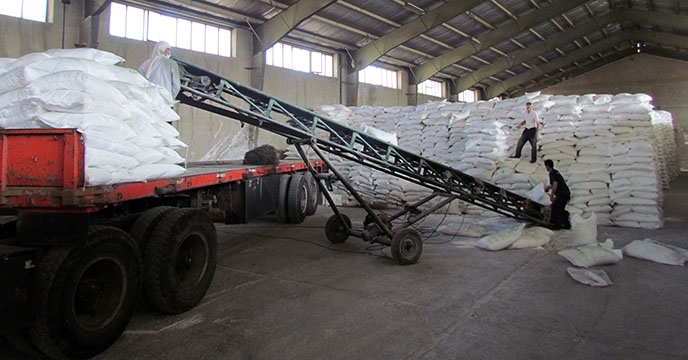 توزیع ۱۷۸۵۰ تن کود کشاورزی در همدان طی مهرماه با بیش از ۶۴ هزار حواله الکترونیکی