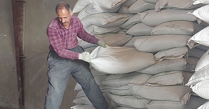 حمل و توزیع بیش از 2375تن کود شیمیایی در باروق طی ۷ ماهه نخست سال ۱۴۰۴