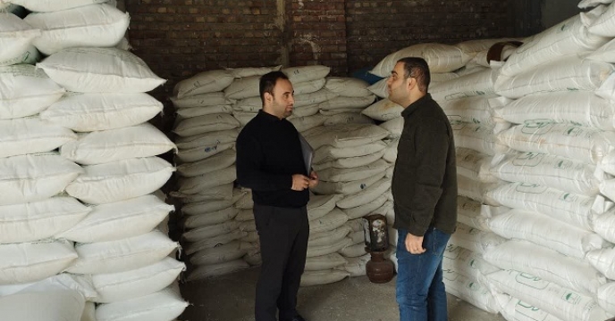 حمایت از جامعه کشاورزان و بازرسی انبار کارگزاران شهرستان بوکان توسط کارشناسان شرکت خدمات حمایتی کشاورزی استان آذربایجان غربی