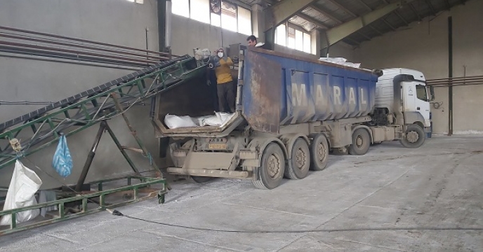 توزیع و حمل کودهای یارانه ای به مقدار  بیش از 6239 تن انواع کود کشاورزی در شهرستان مهاباد