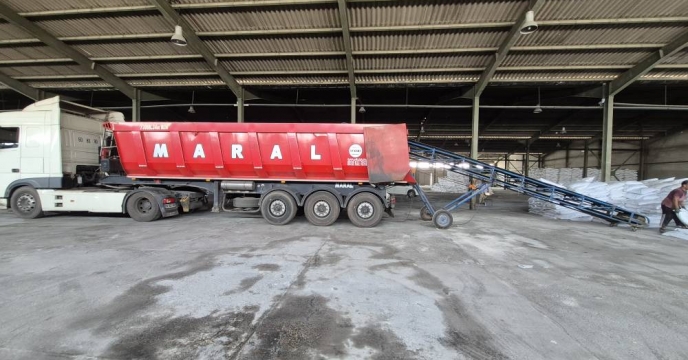 تأمین 6637 تن کود کشاورزی در شهرستان حاجی آباد با محوریت توزیع الکترونیکی