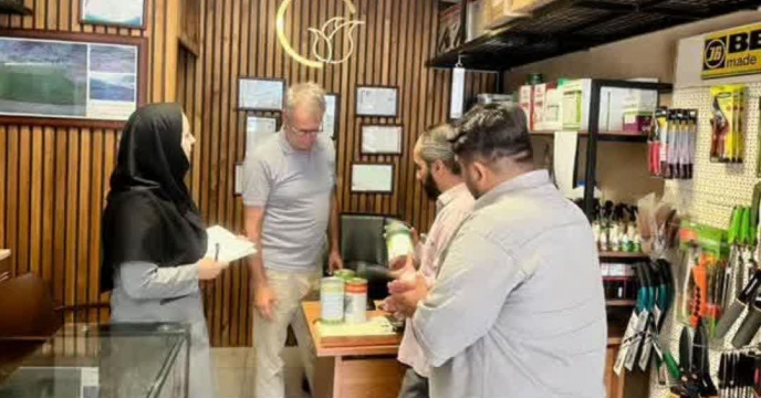 گشت مشترک کارگروه نظارت و بازرسی از مراکز تولید، نگهداری و توزیع مواد کودی از فروشگاههای عرضه کود وسم شهرستان شمیرانات