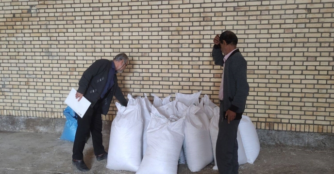 پایش مستمر کارگزاران توزیع کود در هرمزگان با هدف بهبود خدمات‌رسانی به کشاورزان