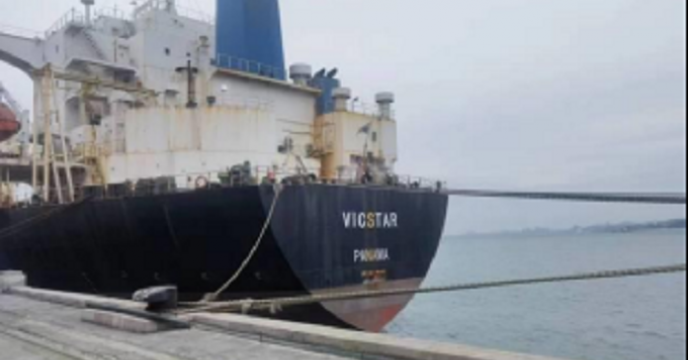 آغاز عملیات تخلیه محموله کشتی VICSTAR آغاز عملیات تخلیه محموله کشتی VICSTAR