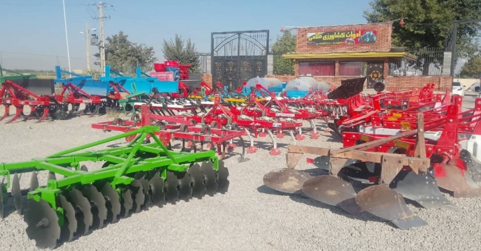 بازدید از ادوات دنباله بند کشاورزی  جهت بازاریابی توسط کارشناس شرکت خدمات حمایتی کشاورزی استان کرمانشاه 