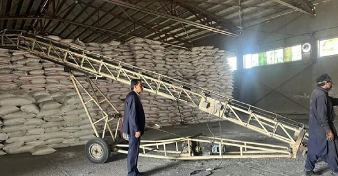 بازدید مدیر و گروه پایش مواد کودی از انبار سازمانی شرکت خدمات حمایتی کشاورزی استان سیستان وبلوچستان