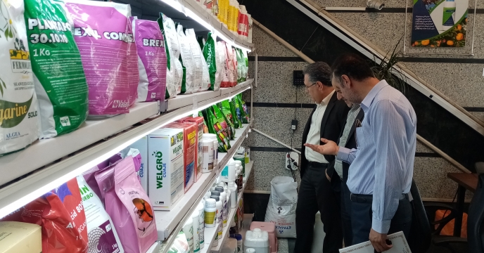 کمیته پایش از فروشندگی های مجاز سموم کشاورزی شهرستان ساوجبلاغ بازدید نمود.