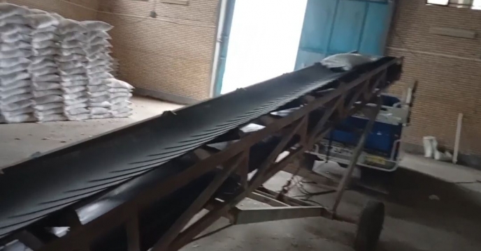 تحویل کود کشاورزی مورد نیاز کشاورزان استان کهگیلویه و بویراحمد به کارگزاران جهت توزیع