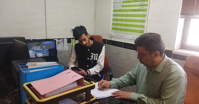 بازدید و نظارت کارشناس شرکت خدمات حمایتی کشاورزی استان قم از کارگزاری ملک‌آباد