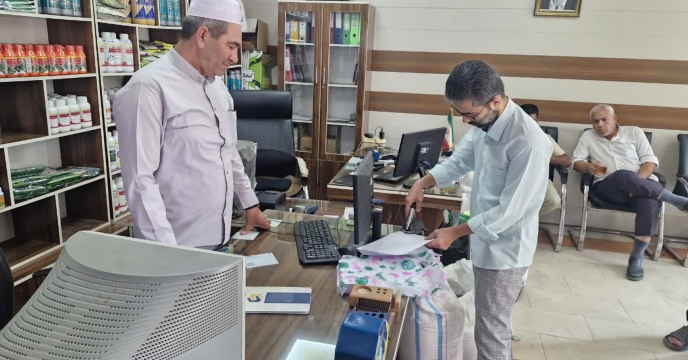 بازدید از روند توزیع کود در سامانه کنترل و‌پایش مواد کودی کارگزاری های شهرستان گنبد