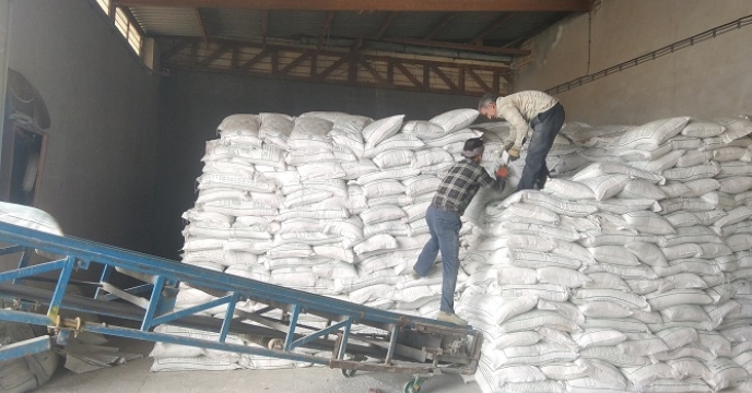 تامین و ارسال 462 تن کود فسفات به انبار کارگزاری در شهرستان زنجان 