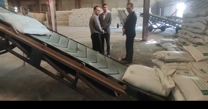 بازدید مدیر شرکت خدمات حمایتی کشاورزی استان گلستان ازروند حمل و ارسال کود در انبار سازمانی گرگان به کارگزاری های استان