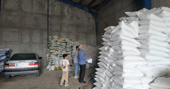 تامین و توزیع کودهای کشاورزی مورد نیاز در شهرستان آمل انجام گردید