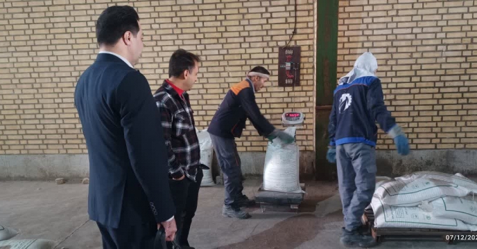 نظارت و بازرسی کارشناسان معاونت فنی شرکت خدمات حمایتی کشاورزی استان تهران از کارخانه تولید کود شیمیایی میهن زاج