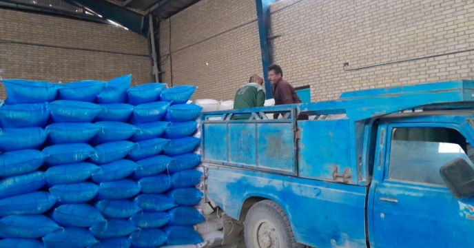 حمل و ارسال   مقدار 2370 تن انواع کود کشاورزی یارانه ای از مبادی حمل و  انبارهای سازمانی به کارگزاران کود در استان مرکزی – شهریور 1405