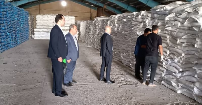 نمونه برداری از پارت 26 کود سولفات پتاسیم گرانوله شرکت پتروشیمی ارومیه در انبار مرکزی استان تهران 