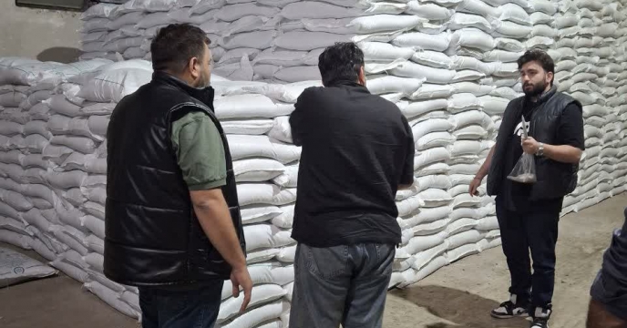 توزیع 350 تن کود سوپرفسفات ساده گرانوله تولیدی شرکت کود و سم بافق در استان مازندران