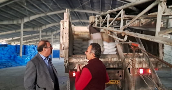 اطمینان از تامین کود مورد نیاز کشاورزان با ذخایر مناسب در انبارهای استان کرمان