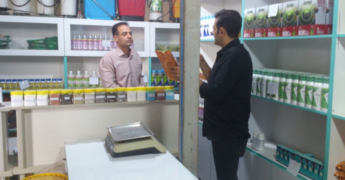 کمیته پایش از فروشندگان مجاز سموم شهرستان طالقان بازدید کرد.