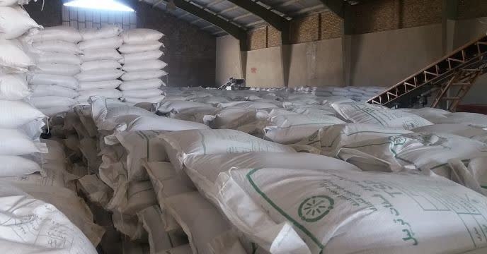 تامین و توزیع مقدار543 تن کود سوپر فسفات تریپل برای کشاورزان شهرستان علی آباد کتول  درهشت ماهه سال جاری