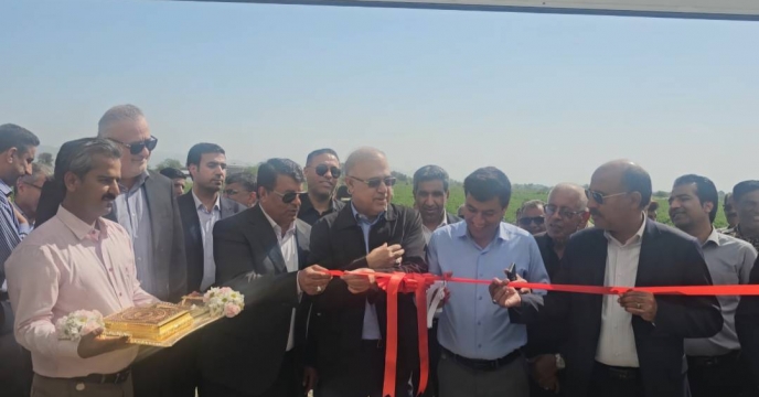 حمایت شرکت خدمات حمایتی کشاورزی هرمزگان از گلخانه‌های میناب با تأمین نهاده‌های مورد نیاز