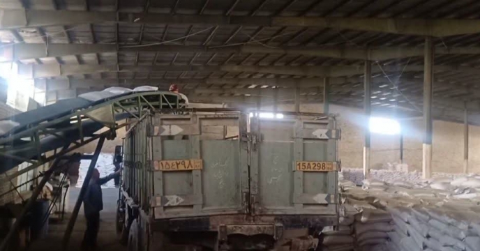 بارگیری و حمل مقدار 12 تن کود کلرور پتاسیم به مقصد تعاونی کالپوش دشت شاد