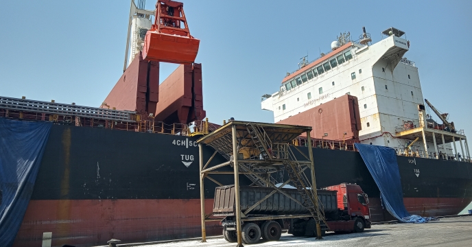 حمل بیش از 378 هزار تن کود اوره از طریق دریایی در سالجاری صورت گرفته است