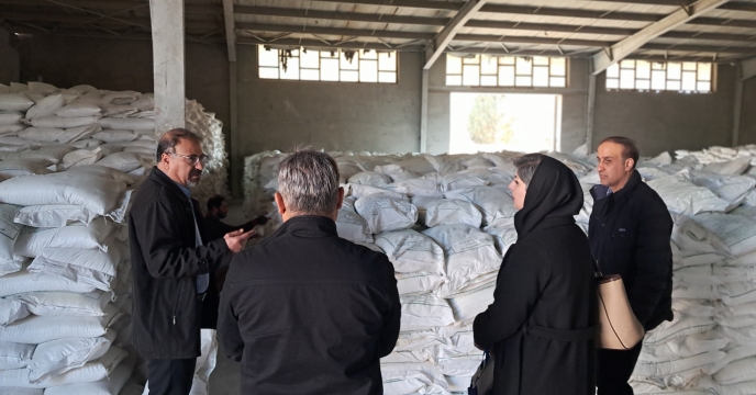 تائید کنترل و کیفیت 200 تن کود سولفات پتاسیم پودری در انبار مرکزی کرمان