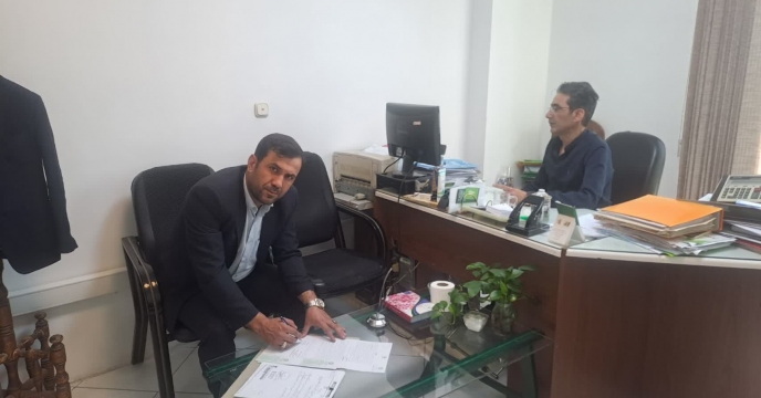 انعقاد تفاهمنامه همکاری با شرکت های تولید کننده کود غیر یارانه ای ، گامی موثر در حمایت از کشاورزی پایدار می باشد