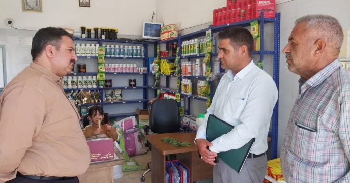سرکشی سرزده محسن مهدوی مدیر شرکت خدمات حمایتی کشاورزی استان چهارمحال و بختیاری از چندین کارگزاری توزیع کود ، همزمان با هفته دولت