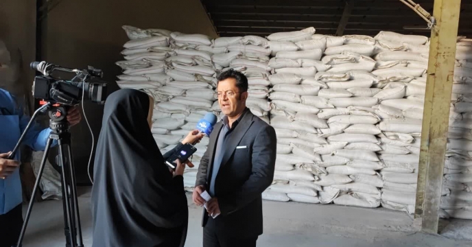 مقدار سه هزار و 560 تن انواع کود کشاورزی یارانه ای توسط شرکت خدمات حمایتی کشاورزی در اختیار باغداران همدانی قرار  گرفت