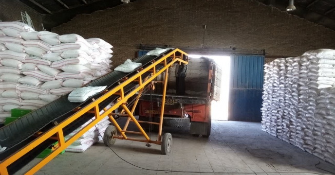 تامین 125تن کود کشاورزی برای شهرستان اسفراین در مهرماه سال جاری تامین 125تن کود کشاورزی برای شهرستان اسفراین در مهرماه سال جاری