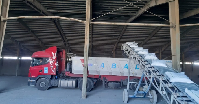 تامین وتوزیع 1473 تن کود کشاورزی اوره در شهرستان سرپل ذهاب