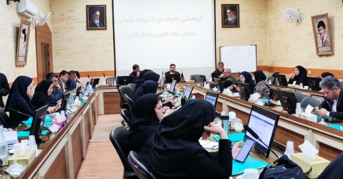 آموزش کاربرد هوش مصنوعی در رسانه‌های ترویجی کشاورزی؛ گامی نو در دومین روز دوره آموزشی جهاد کشاورزی فارس