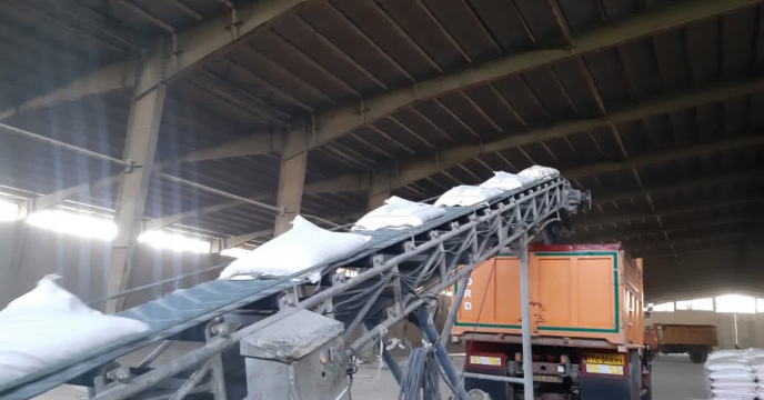 کشاورزان شهرستان ثلاث باباجانی 375 تن از انواع کودهای کشاورزی دریافت کردند