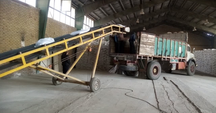 حمل 30 تن انواع کود کشاورزی به کارگزاری های شهرستان شیروان