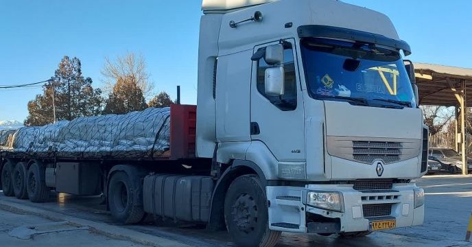 بارگیری و حمل محموله 25 تنی کود اوره یارانه ای بخش کشاورزی استان مازندران از مبداء پتروشیمی لردگان 