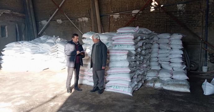 نظارت بر عملکرد کارگزاران توزیع نهاده های کشاورزی در شهرستان مرند