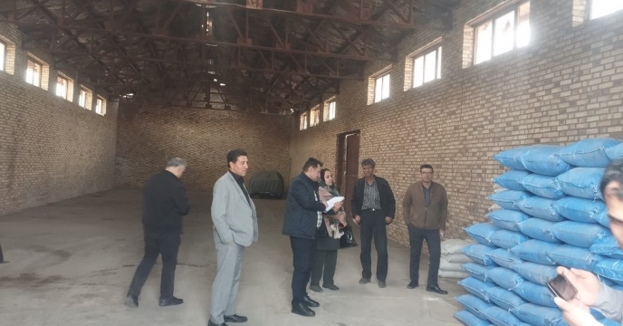 بازدید گروه پایش کود استان آذربایجان شرقی از انبار و دفتر توزیع کود کارگزاری های شهرستان چاراویماق
