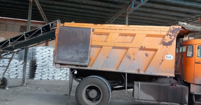 مشارکت شرکت کاوش نهاده زرین در تأمین کود مورد نیاز کارگزاری‌های قم