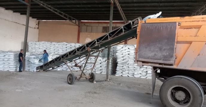 ارسال بیش از ۱۱۵ تن کود به استان  قم از طریق شرکت‌های طرف تفاهم