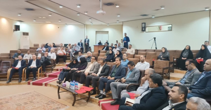 حضور مدیران ،معاونین ماشین ها و‌ادوات کشاورزی و بهبود فنی کیفیت بذر و نهال  شرکت خدمات حمایتی کشاورزی در گردهمایی  آموزشی آثار تغییرات اقلیمی  در رشد و عملکرد محصولات زراعی در گلستان   