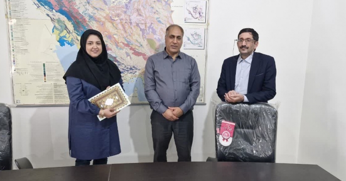 تقدیر مدیر شرکت  خدمات حمایتی کشاورزی استان گلستان از محقق بخش تخقیقانت آب و خاک  مرکز  تحقیقات  و آموزش  کشاورزی و منابعذطبیعی استان گلستان