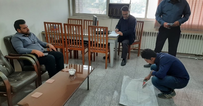 نمونه برداری کود سولفات پتاسیم در انبار 30 هزار تنی شرکت خدمات حمایتی کشاورزی استان آذربایجان شرقی