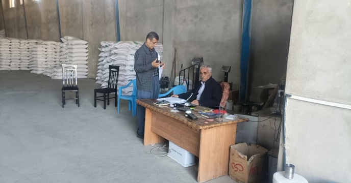 بازدید اکیپ پایش استان کردستان از انبار کارگزاری در شهرستان کامیاران