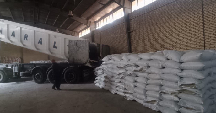 تامین میزان 100 تن کود کشاورزی اوره در انبار کارگزاری تعاون روستایی سراسقز